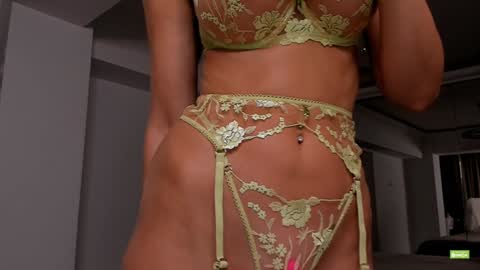 Snapshot of unforgettable_s chatting on 27, 9, 2025 Silvia online show from 27, 9, 2025