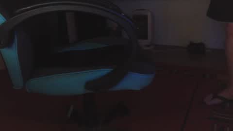 Snapshot of ungcouple21 chatting on 4, 1, 2025 ungcouple21 online show from 4, 1, 2025