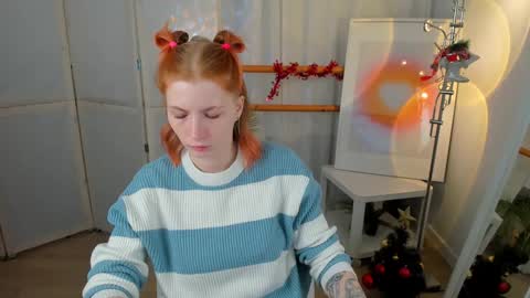 Snapshot of unicent chatting on 1, 1, 2025 Call me Mira thumbs up its make me happy online show from 1, 1, 2025