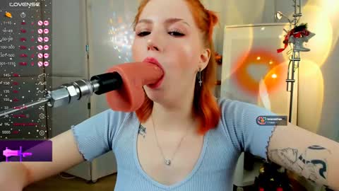 Snapshot of unicent chatting on 1, 1, 2025 Call me Mira thumbs up its make me happy online show from 1, 1, 2025