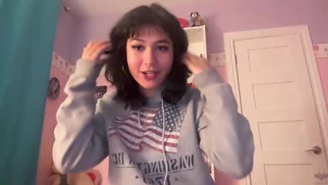 Snapshot of upaydahlia chatting on 1, 10, 2025 findom goddess dahlia online show from 1, 10, 2025