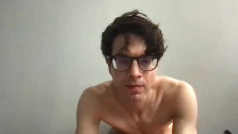 Snapshot of upsetboy chatting on 16, 9, 2025 deaf mute boy online show from 16, 9, 2025