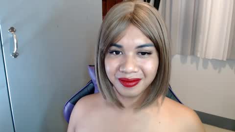 Snapshot of ur_cutiesthotasianxx chatting on 30, 1, 2025 Vee online show from 30, 1, 2025