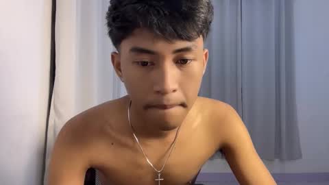 ur_fuckerbttm online show from 15, 11, 2025