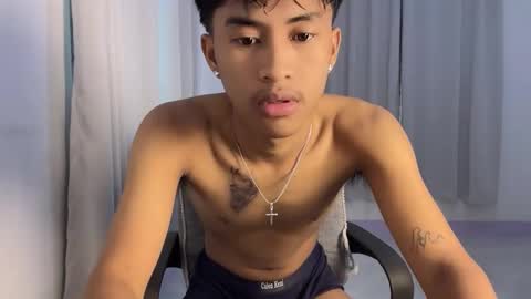 ur_fuckerbttm online show from 4, 12, 2025