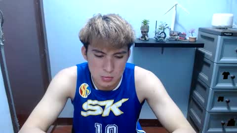 Snapshot of ur_jayqutee chatting on 8, 3, 2025 Ur jayqutee online show from 8, 3, 2025