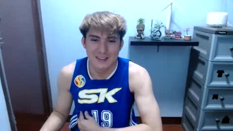 Snapshot of ur_jayqutee chatting on 8, 3, 2025 Ur jayqutee online show from 8, 3, 2025