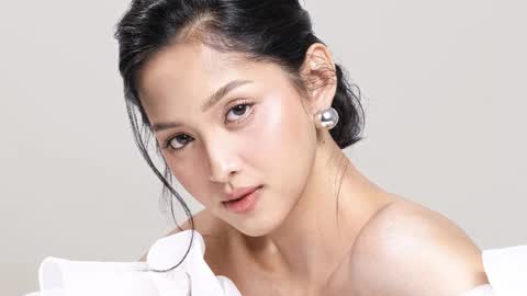 Veronica Lodge online show from 20, 11, 2025