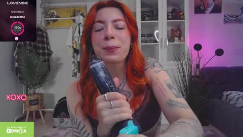 Snapshot of ur_olivia chatting on 28, 10, 2025 Olivia Kaufman online show from 28, 10, 2025