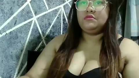 Snapshot of ur_pinay chatting on 19, 12, 2024 Rose --- online show from 19, 12, 2024