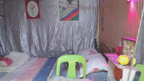 ur_shan21 online show from 4, 11, 2025