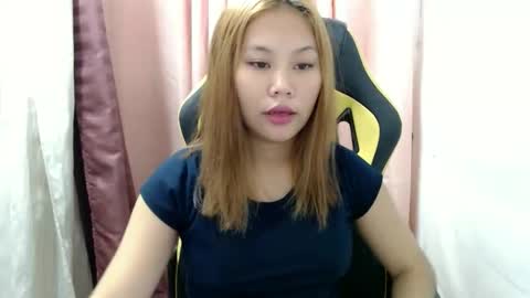 ur_small_girl online show from 25, 2, 2026