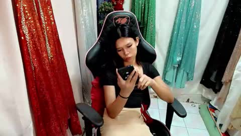 Snapshot of urasian_prettyjane chatting on 15, 12, 2025 Jane online show from 15, 12, 2025