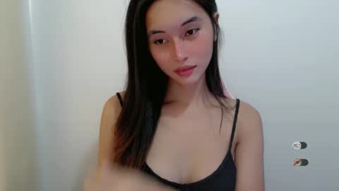 Snapshot of urasianshizuka chatting on 3, 10, 2025 SHIZUKA online show from 3, 10, 2025