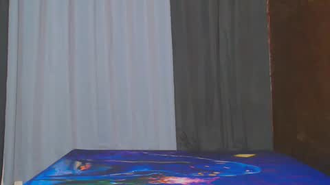 Snapshot of urasianversahunkxx chatting on 13, 12, 2024 johnzen online show from 13, 12, 2024