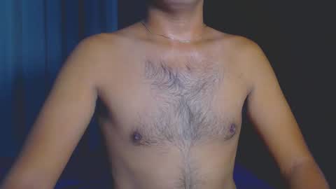 Snapshot of urasianversahunkxx chatting on 23, 12, 2024 johnzen online show from 23, 12, 2024