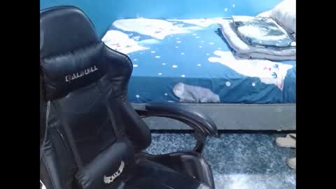 Snapshot of urasianyummyliciousxxx chatting on 15, 10, 2025 Yamyam hinlayagan online show from 15, 10, 2025