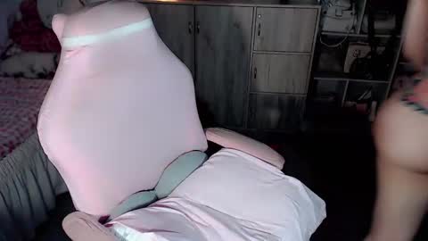 Snapshot of urbabymonica chatting on 21, 10, 2025 MONICA DEMONYETA online show from 21, 10, 2025