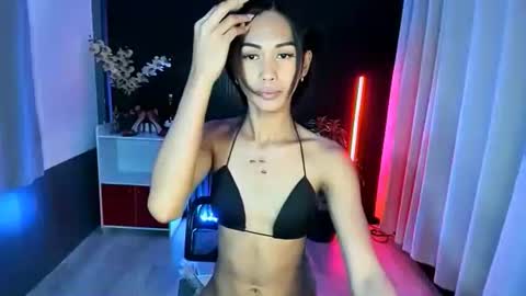 Snapshot of urfavouriteaddiction chatting on 9, 11, 2025 Rianne online show from 9, 11, 2025