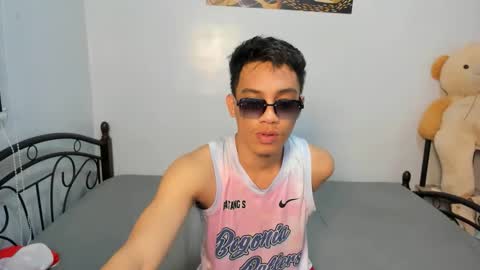 urfucker_vinz online show from 16, 2, 2026