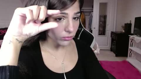 Snapshot of urgoddessmarla chatting on 25, 11, 2025 Goddess Marla online show from 25, 11, 2025