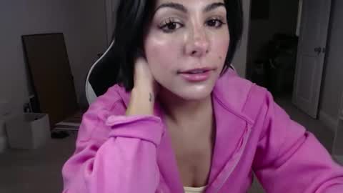 Snapshot of urgoddessmarla chatting on 14, 12, 2025 Goddess Marla online show from 14, 12, 2025