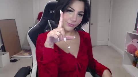 Snapshot of urgoddessmarla chatting on 16, 12, 2025 Goddess Marla online show from 16, 12, 2025