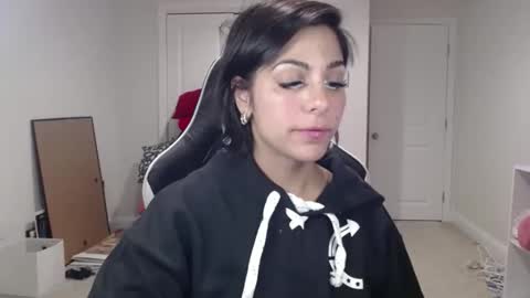 Snapshot of urgoddessmarla chatting on 17, 12, 2025 Goddess Marla online show from 17, 12, 2025