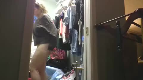 UrGreenEyedGoodGirl online show from 5, 2, 2026