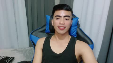 Snapshot of urguy_francis chatting on 18, 2, 2025 urguy_francis online show from 18, 2, 2025