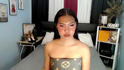 zoey noir online show from 14, 1, 2025