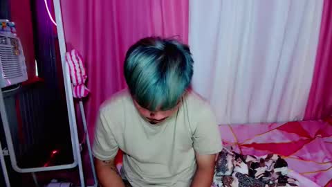 Snapshot of urhot_kharlxoxo chatting on 18, 11, 2025 john carlo online show from 18, 11, 2025