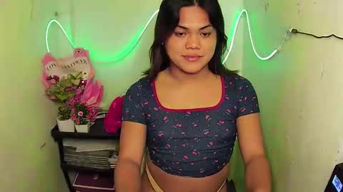 urhottie_bella online show from 25, 9, 2025