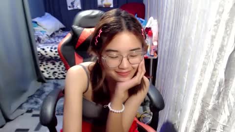 Snapshot of urlovelychinita chatting on 8, 1, 2025 urlovelychinita online show from 8, 1, 2025