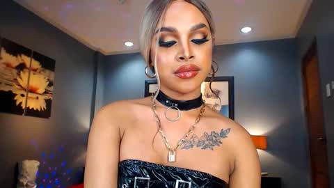 UrMajestyTyra online show from 19, 12, 2024