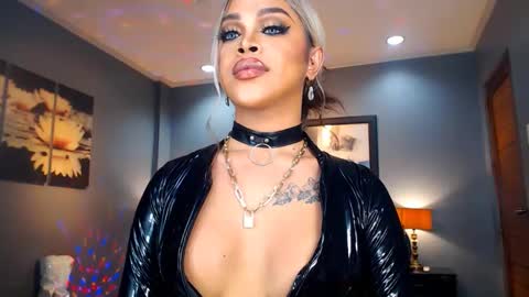 UrMajestyTyra online show from 21, 12, 2024