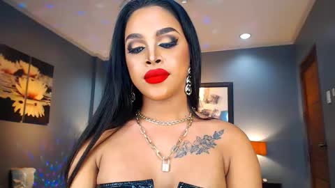 UrMajestyTyra online show from 13, 1, 2025