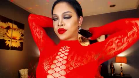 Snapshot of urmajestytyra chatting on 23, 12, 2025 UrMajestyTyra online show from 23, 12, 2025