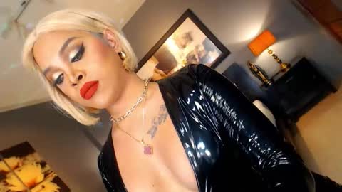 Snapshot of urmajestytyra chatting on 15, 1, 2026 UrMajestyTyra online show from 15, 1, 2026