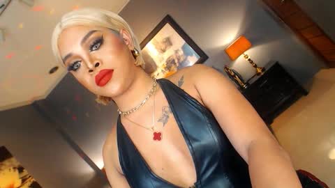 Snapshot of urmajestytyra chatting on 17, 1, 2026 UrMajestyTyra online show from 17, 1, 2026