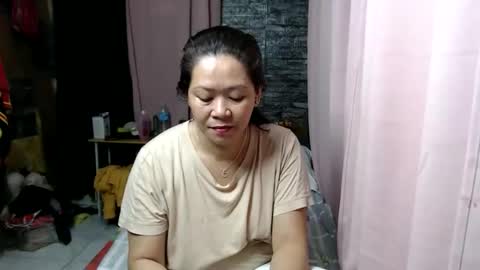 Snapshot of urpinay_singlemother chatting on 15, 12, 2025 urpinay_singlemother online show from 15, 12, 2025