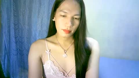 queen julia not into CHEAPGUY online show from 15, 12, 2024