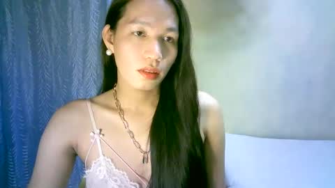 queen julia not into CHEAPGUY online show from 7, 1, 2025