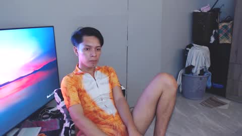 Snapshot of urpinoyasianx chatting on 8, 1, 2025 Mel online show from 8, 1, 2025