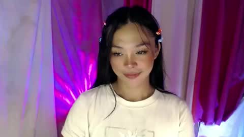 Snapshot of ursexy_debra chatting on 19, 11, 2025 TYRA online show from 19, 11, 2025