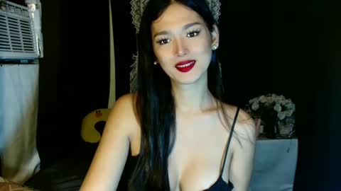 Snapshot of urthai_hotfilipinax chatting on 1, 12, 2024 angel online show from 1, 12, 2024