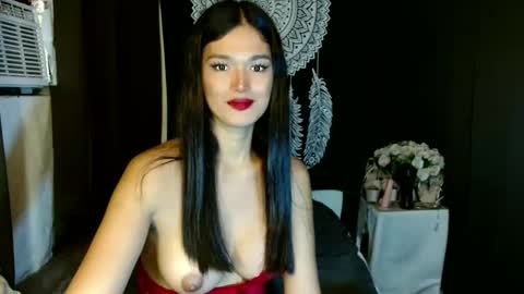 Snapshot of urthai_hotfilipinax chatting on 3, 12, 2024 angel online show from 3, 12, 2024