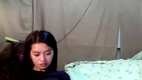 Snapshot of urtinypinay chatting on 29, 10, 2025 urtinypinay online show from 29, 10, 2025