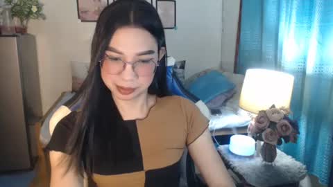 Snapshot of urwetasianprincessxx chatting on 12, 3, 2025 Ashley Kate Mateo Gray online show from 12, 3, 2025
