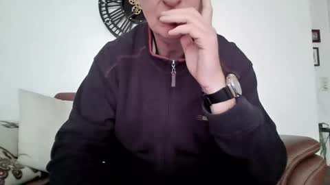 Snapshot of use2020 chatting on 22, 10, 2025 use2020 online show from 22, 10, 2025